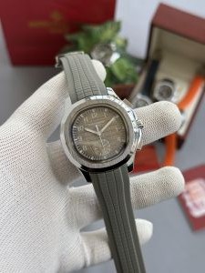 Patek_Philippe Aquanaut Grey Chronograph