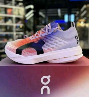 On Running Cloud Boom Strike White Flame 983