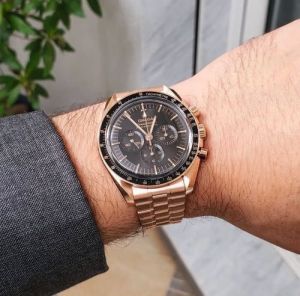  Omeg_a speedmaster moonwatch co axial master chronometer  hvy 12