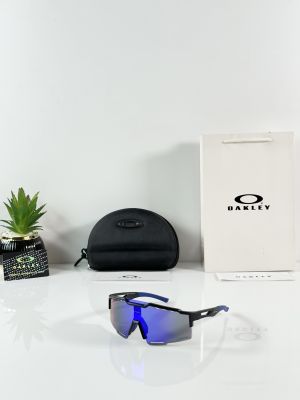 Oakley_9965_Black_Blue_Revo