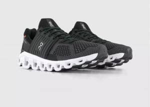ON Cloudswift Trainers Black Rock