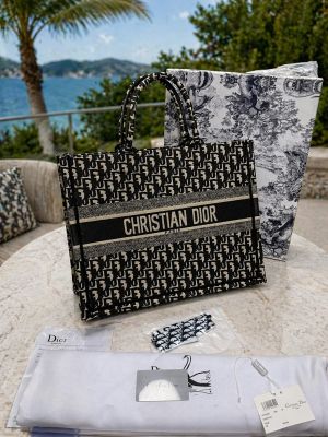 Christian_Dior_book_tote_Black_embroidery_monogram_bag_with_box_dustcover_bill_Card