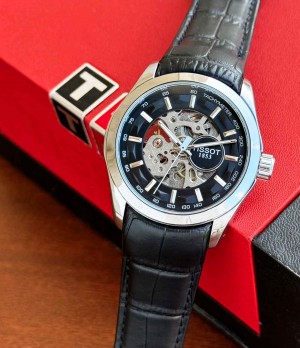 TISSOT_ 1853 COUTURIER AUTOMATIC BLACK SILVER BLACK DAIL