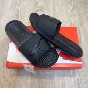 nik e victori one logo premium flip flops
