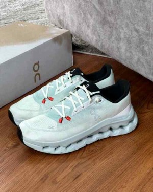 On Cloudtilt Mineral Ivory