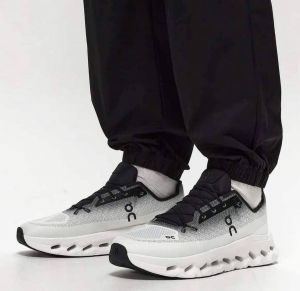 On Cloud Tilt 2.0 Black Ivory