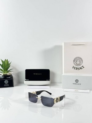 V ersace 6772 Gold Black