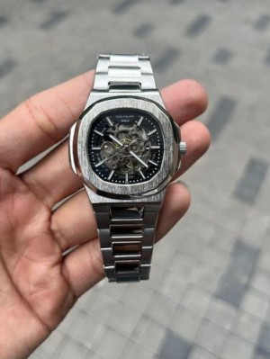 Pate k Phillip e Nautilus Automatic Silver Black