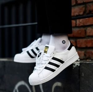 Adida s Superstar Classic White