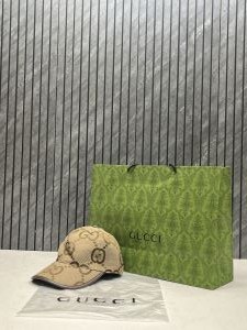 Gucci_GG_Big_Logo_Monogram_Brown_Premium_Unisex_Cap_With_Brand_Polly_And_Carry_Bag