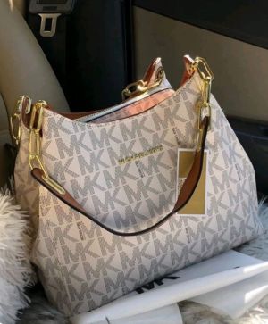 Michael_Kors_CB_Fulton_8500_Beige-Brown_Tote_With_DustCover_CarryBag