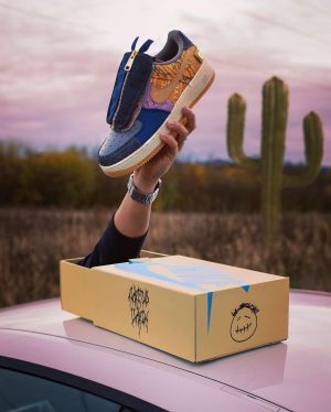 Nik e Airforce 1 Low X Travis Scott Cactus Jack