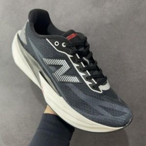 Ne w Balance Fuelcell Rebel v5