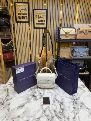 Tommy_Hilfiger Compact Flap Shoulder Bag With Box And Including Carry Bag (White)