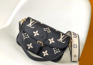 Louis_Vuitton_Diane_Satchel_Bag_Black_Embossed_Monogram_Empreinte_Leather_Black_M46388