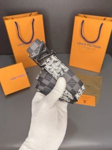 Loui_s Vuitton grey LV-008 premium quality belt with og box card dust bag and carry bag