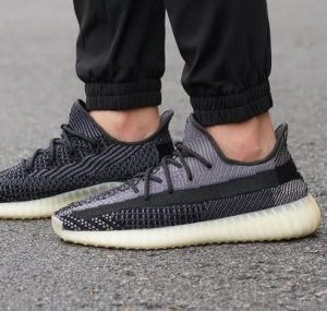 Adida_s Yeezy 350 asriel black  no kit