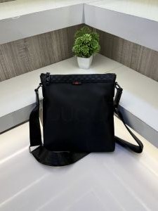 Gucc i Mens Side Bag ( Top Quality )