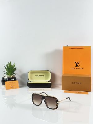Louis_Vuitton_2068_Gold_Tiger_Brown