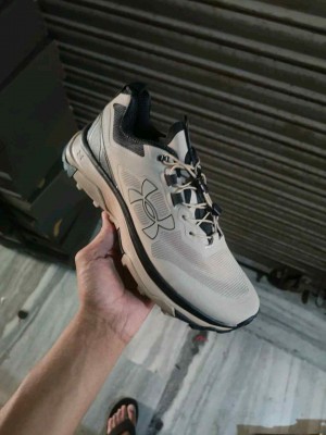 Under Armourr Charged Bandit Trail 2 Beige & Black