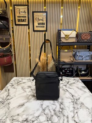 Emporio Arman_i Eagle Logo Signature Crossbody Bag (Black)