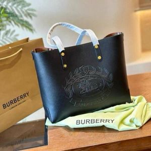 Burberry_Calfskin_Crest_Embossed_Tote_Black_6311