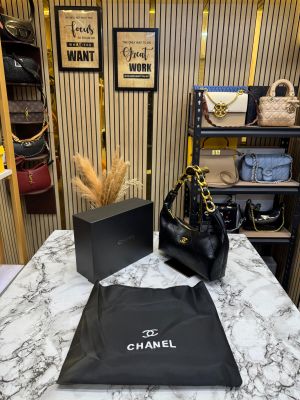 Chane_l Quilted Maxi Hobo Bag With Box And Dust Bag (Black) (2606)