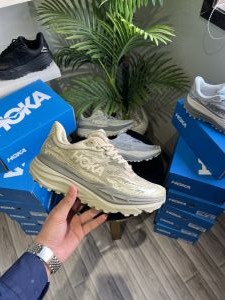 Hoka Stinson 7 Oyster Mushroom