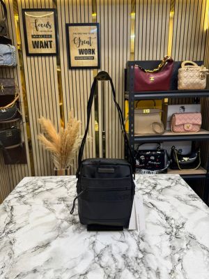 Calvin_Klein Jeans Compact Utility Crossbody Bag (2005-Black)