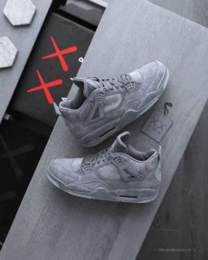 Jordan 4 Kaws Cool Grey With Folding Box 