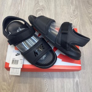 nik e calm adjust sandal with socks
