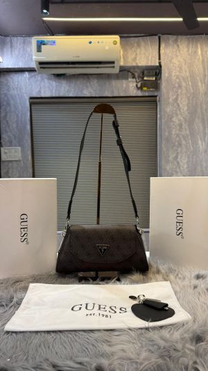 GUESS_DEA_TOP_ZIPPER_SHOULDER_BAG_WITH_BOX_6237