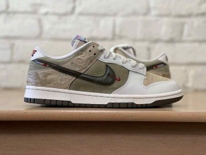 Nikee Dunk Low SE Retro LNY Year of the Horse