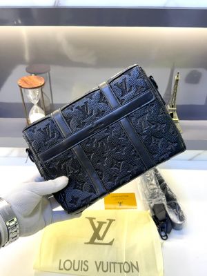 Loui_s Vuitton Side Bag Black Fa 557