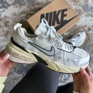 Nikee V2k Run Metallica Silver
