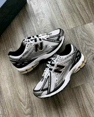 New Balancee 1906R Metallic Silver Gold 560
