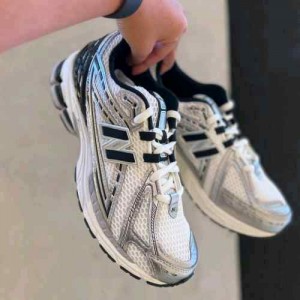 Neww Balance 1906R Silver Black 198