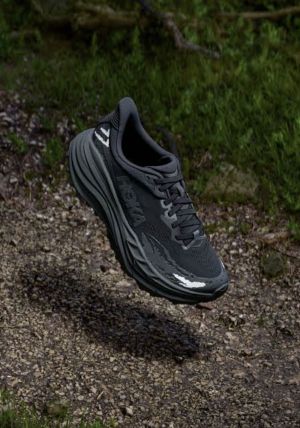 Hok a stinson 7 black running shoes 