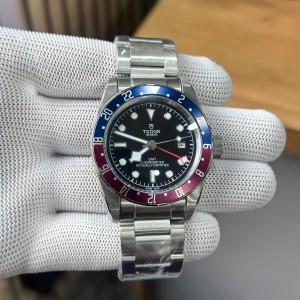 Tudo r GMT Black Bay Pepsi Edition