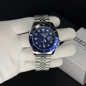 Seiko Sports 5 GMT Blue