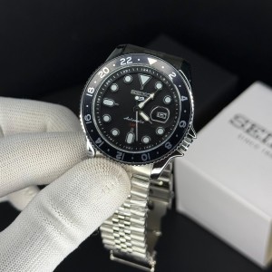 Seiko Sports 5 GMT Black
