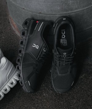 O n Cloud 5 Waterproof Running Black