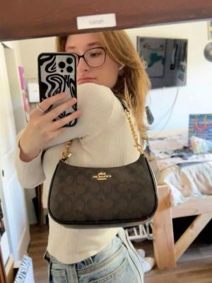_Coach_teri_shoulder_bag_with_og_box_