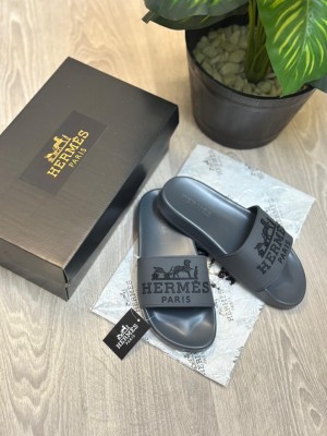 herme s paris embossed logo pool slides