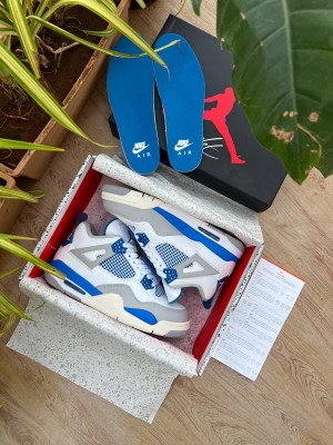 Nik e Air Jordan Retro 4 Military Blue