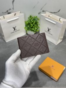 Loui_s Vuitton 049 brown leather monogram wallet with og box card and carry bag 