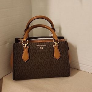 Michael_Kors_1687_Marilyn_Small_Satchel_With_OriginalBox