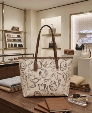 COAC.H MOLLIE TOTE BAG PREMIUM WITH OG BOX PACKING