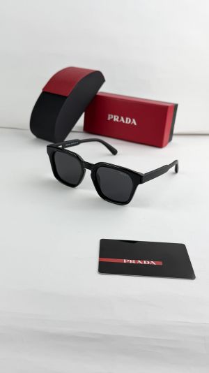 Prada_black_26025
