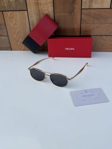Prada_58226_gold_black